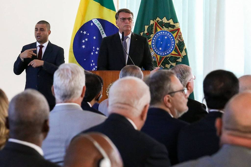 Bolsonaro Embaixadores ameaça golpe