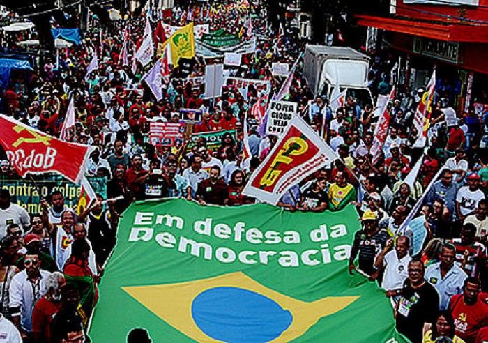 DEFESA DEMOCRACIA BRASIL